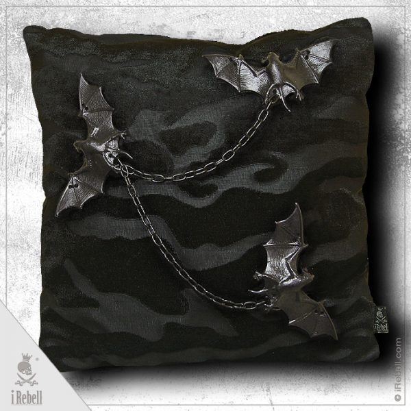 Vlad_gothic_design_cushion